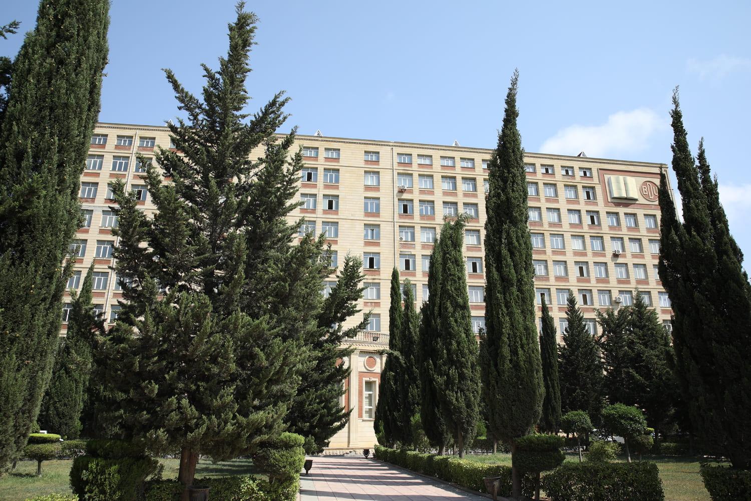 Baku Devlet Bahce Onyuz3