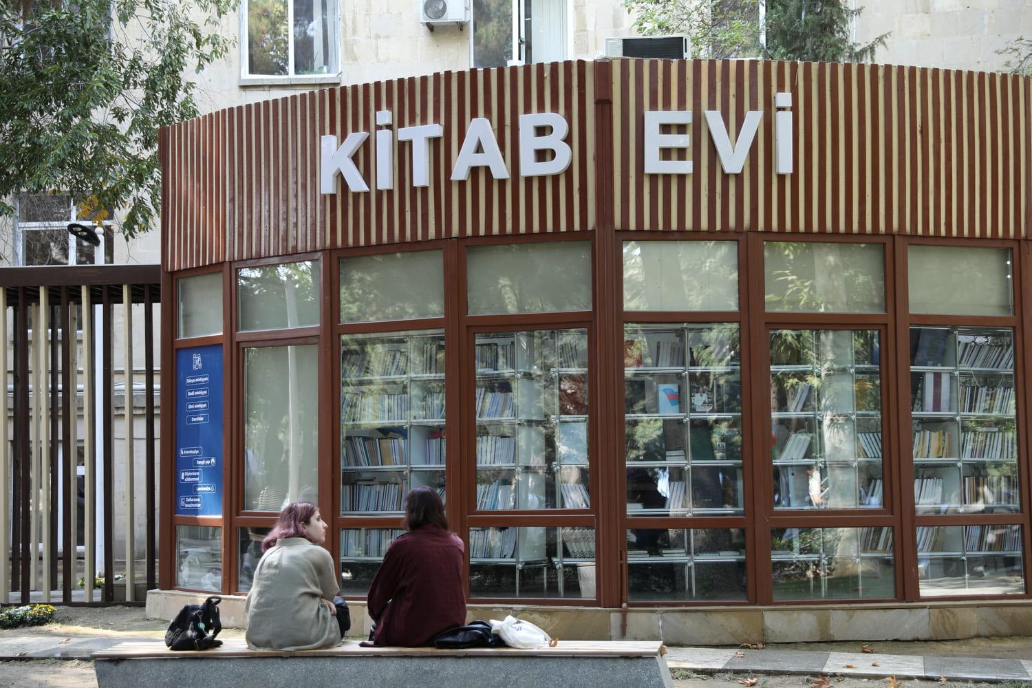 Baku Devlet Kitapevi